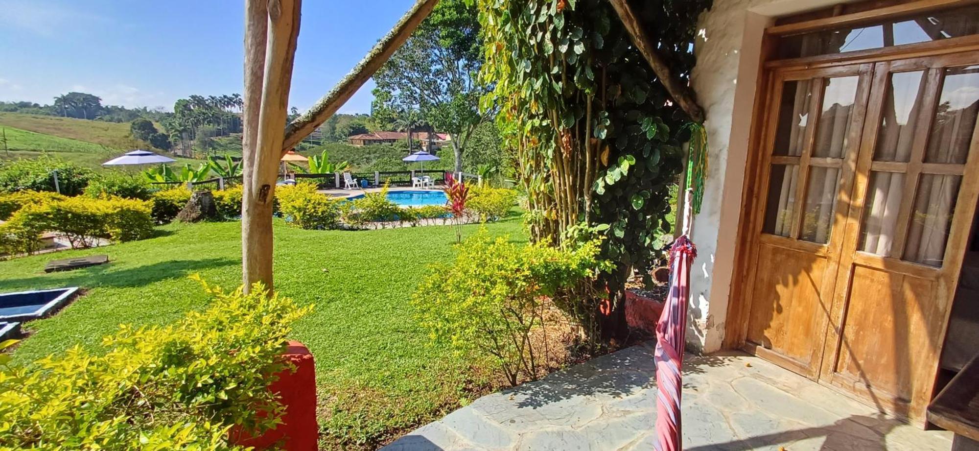 Finca Hotel Palmas Frente A Panaca キンバヤ エクステリア 写真